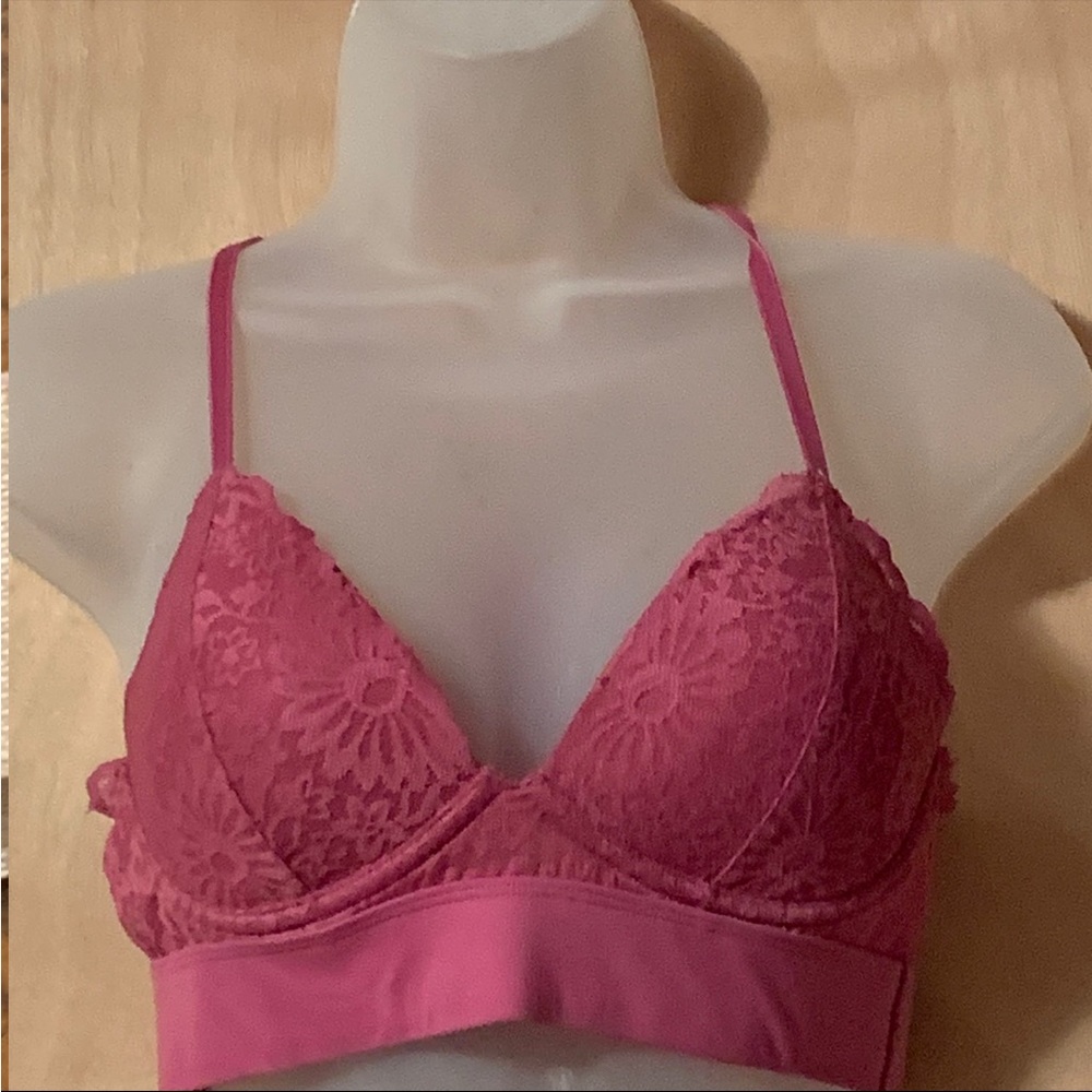 5/$45 SALE Women’s Pink Victoria’s Secret Size Small Pink Floral Lace Bralette